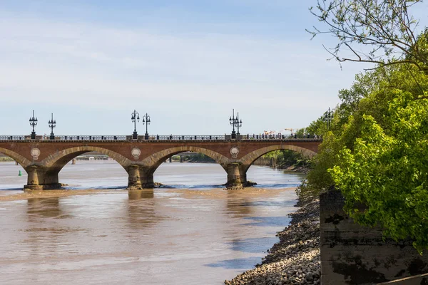 Pont Pierre Brzegu Rzeki Garonne — Zdjęcie stockowe