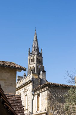 Saint-Emilion Kilisesi 'nin çan kulesi.