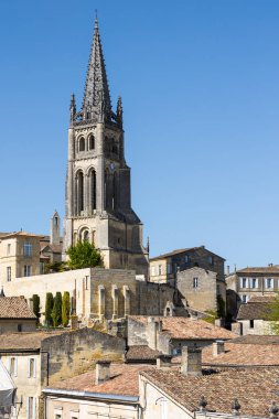 Saint-Emilion Kilisesi 'nin çan kulesi.