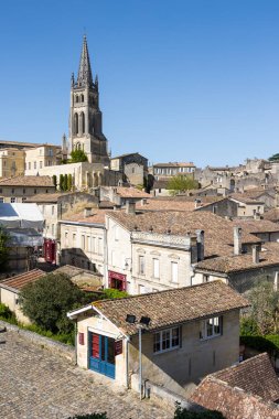Saint-Emilion Kilisesi 'nin çan kulesi.
