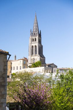 Saint-Emilion Kilisesi 'nin çan kulesi.