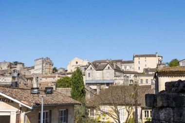Saint-Emilion 'daki Cordeliers Manastırı' nın cephesi