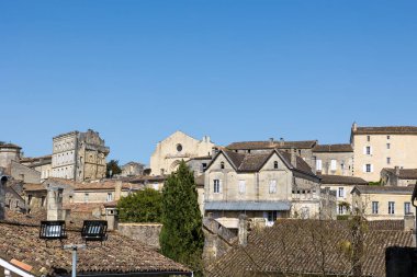 Saint-Emilion 'daki Cordeliers Manastırı' nın cephesi