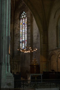 Saint-Emilion Kolej Kilisesi 'nin iç görüşü.