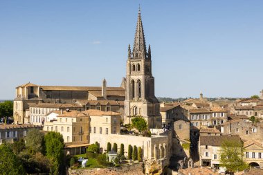 Saint-Emilion 'un Tour du Roy' un tepesinden görünüşü