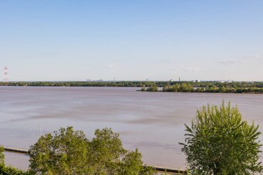 Bourg Kalesi 'nden Dordogne Nehri manzarası