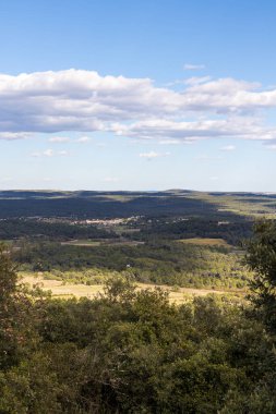 Les Matelles 'deki Bois de Leque' den denize Languedoc ovasına bakın.