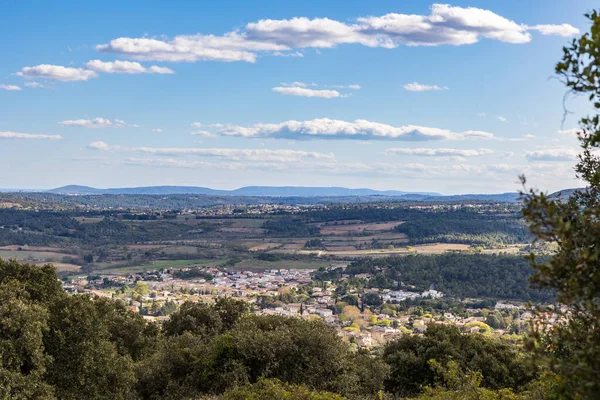 Bois de Leque 'den Matelles köyünün manzarası