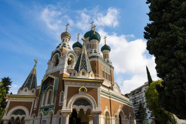 Nicolas II Bulvarı 'ndan Nice' teki Rus Ortodoks Saint-Nicolas Katedrali 'nin cephesi