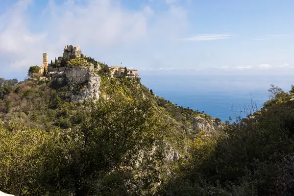 Kayalık Tepesinde Tünemiş Eze Köyü Akdeniz Manzaralı Egzotik Bahçesi — Stok fotoğraf