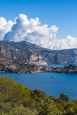 Villefranche-sur-Mer 'den Nice' deki Mont Alban 'dan Tete de Chien' in zirvesine kadar.