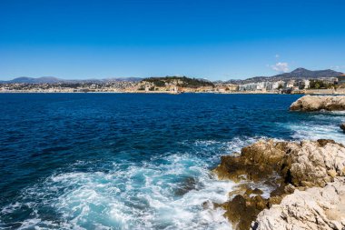 Port Lympia Panoraması, Colline du Chteau ve Cap de Nice 'den Promenade des Anglais.