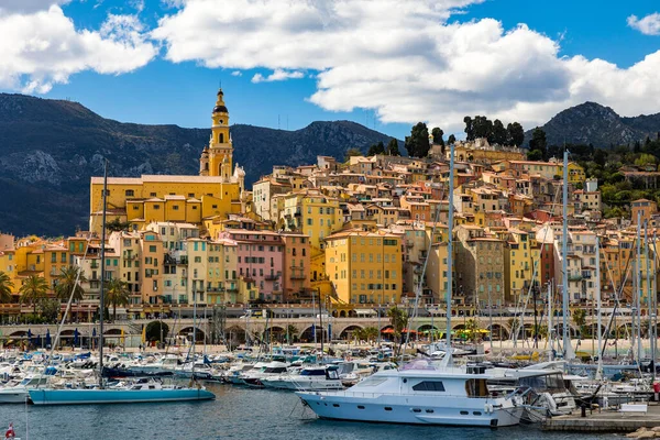 Quai Napolyon III 'ten Başmelek Menton Bazilikası Aziz Michael.