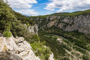 Taurac Massif 'te Agones' dan Herault Gorges