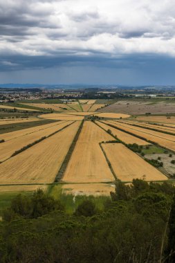 Enserune Hill 'den Montady' nin kuru gölü.