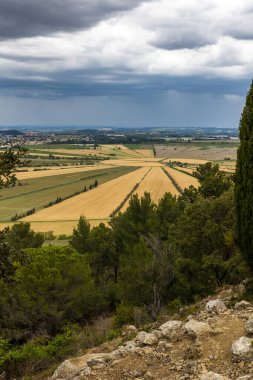 Enserune Hill 'den Montady' nin kuru gölü.