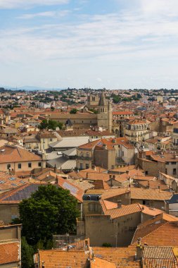 Beziers 'in tarihi merkezi Saint-Nazaire Katedrali' nin çan kulesinden.
