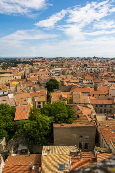 Beziers 'in tarihi merkezi Saint-Nazaire Katedrali' nin çan kulesinden.