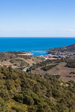 Port-Vendres ve Vermeille sahillerinin iç kesimlerinden görüntüsü