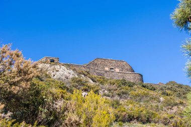 Collioure ve Vermeille Sahili manzaralı Taillefer Bataryası