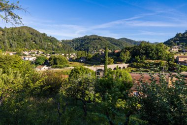 Sümen ve Ranc de Banes yakınlarındaki Cevennes 'in güneyinde manzara