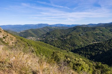 Sümen ve Ranc de Banes yakınlarındaki Cevennes 'in güneyinde manzara
