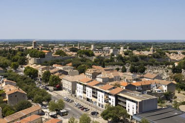 Luma kulesinin tepesinden Arles 'in eski merkezinin görüntüsü