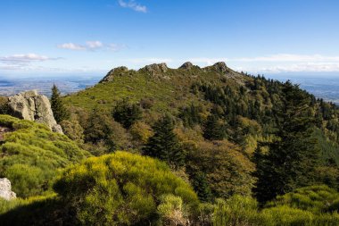 Trois Dents Zirvesi, Pilat Massif 'te, Rhone Vadisi' ne bakan