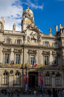 Presqu ile bölgesindeki Lyon Belediye Binası Terreaux Meydanı 'na bakan cephe