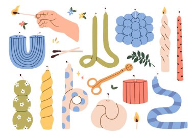 Modaya uygun çeşitli mumlar. Ev dekorasyonu için modern kokulu higge kabarcık mumları, kibriti olan kadın eli. Farklı şekiller, boyutlar. Düz biçimli vektör illüstrasyonu