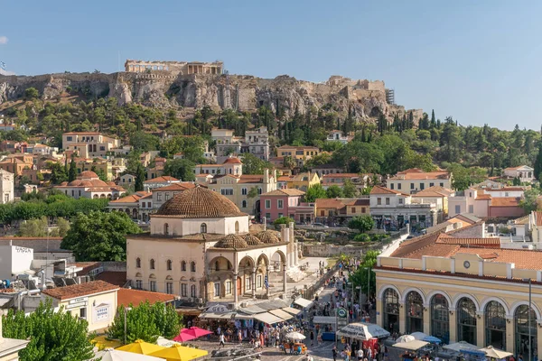 ギリシャアテネ2022年6月10日 ギリシャのアテネの一般的な日に地元の人々や観光客とのトップビュー — ストック写真