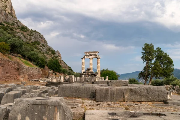 Des Ruines Anciennes Tholos Sanctuaire Athéna Pronaia Grèce — Photo