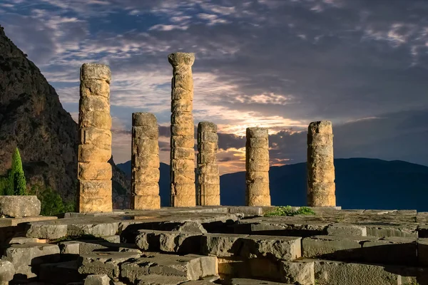 Yunanistan Delphi oracle, Apollon Tapınağı.