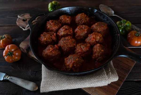 Meatballs Tomato Sauce Rustic Cast Iron Pan Wooden Table Italian — Stock Photo, Image