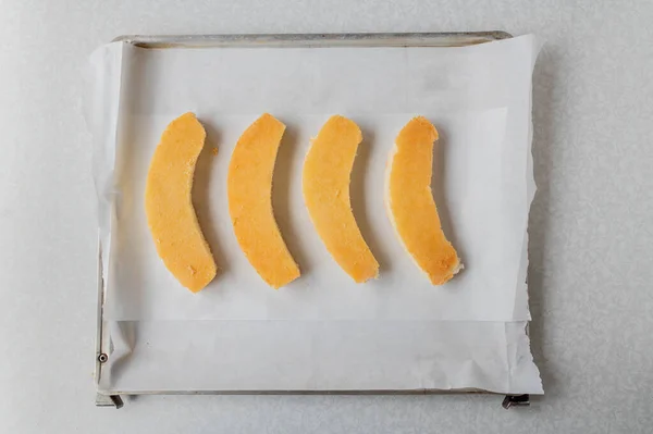 Fazendo Bananas Chocolate Com Bolo Esponja Chantilly Parte Uma Série — Fotografia de Stock