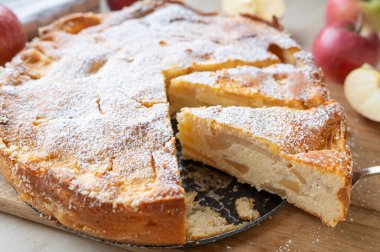 Lezzetli elmalı kek taze ve ev yapımı.. 