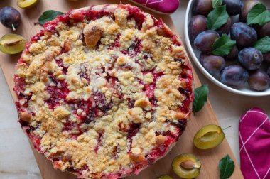 Lezzetli erikli kek - Alman usulü turta taze ve ev yapımı