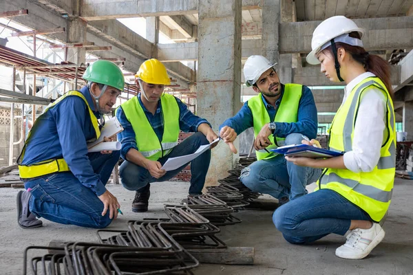 Team Engineer Architect Contractor Foreman Meeting Consulting Construction Building Site — Stock Photo, Image