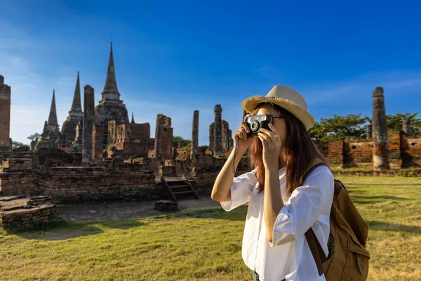 Žena Turista Přijít Navštívit Wat Phra Sanphet Chrám Fotografování Ayutthaya — Stock fotografie