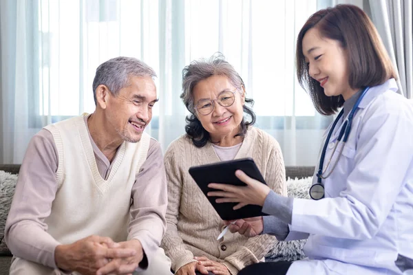 Senior Couple Got Medical Service Visit Caregiver Doctor Home While — Stock Photo, Image