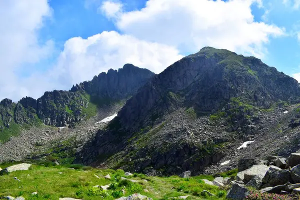 Alp dağlarının güzel manzarası