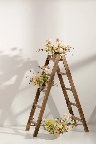 Fresh Cut Flower Arrangement Wooden Ladder Vase Decoration Home Interiors — Stock Photo, Image
