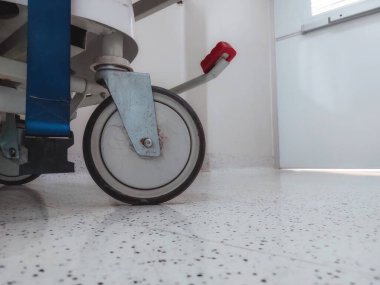 Hastane sedyesine yakın çekim.