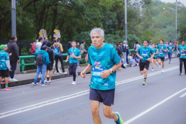 Editör, maraton, bimbo, global, race, 2025, street, sports shoe, running, athlete, jogging, city, sports, sport, crowd of people, sports clothes, entertainment hunt, Mexico City, motion, woman, young, happy, summer, international, 
