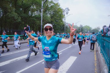 Editör, maraton, bimbo, global, race, 2025, street, sports shoe, running, athlete, jogging, city, sports, sport, crowd of people, sports clothes, entertainment hunt, Mexico City, motion, woman, young, happy, summer, international, 