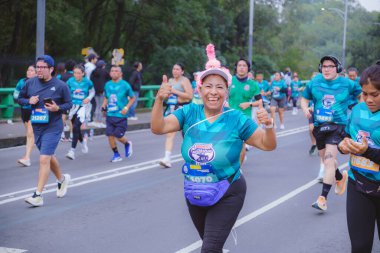 Editör, maraton, bimbo, global, race, 2025, street, sports shoe, running, athlete, jogging, city, sports, sport, crowd of people, sports clothes, entertainment hunt, Mexico City, motion, woman, young, happy, summer, international, 