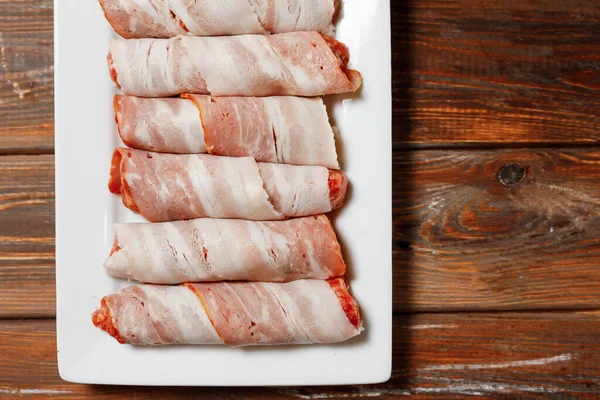 Van Egy Fehér Lemez Falemezen Szakács Készül Megsütni Húst Rengeteg — Stock Fotó