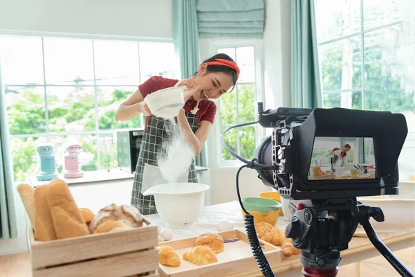 Asian Female Chef Talks Ingredients Online Video Class Streaming Service — Stock Photo, Image