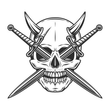 Boynuzlu ve şövalyeli kafatasları klasik monokrom stili vektör illüstrasyonunda çapraz kılıçla kesişti.