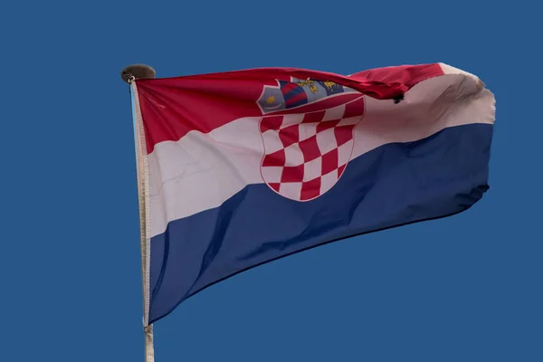Bandera Croacia Ondeando Viento Con Fondo Cielo Azul — Foto de Stock